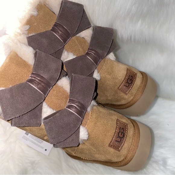 UGG Shoes - UGG boots size 9 New in box